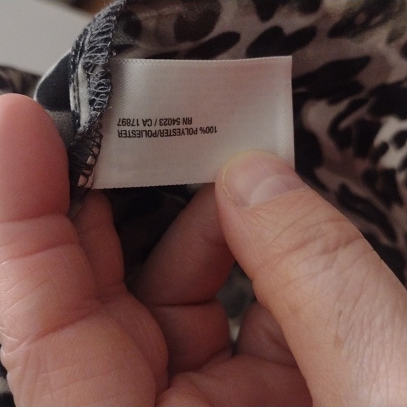 Women's Old Navy Blouse size M - Picture 8 of 10